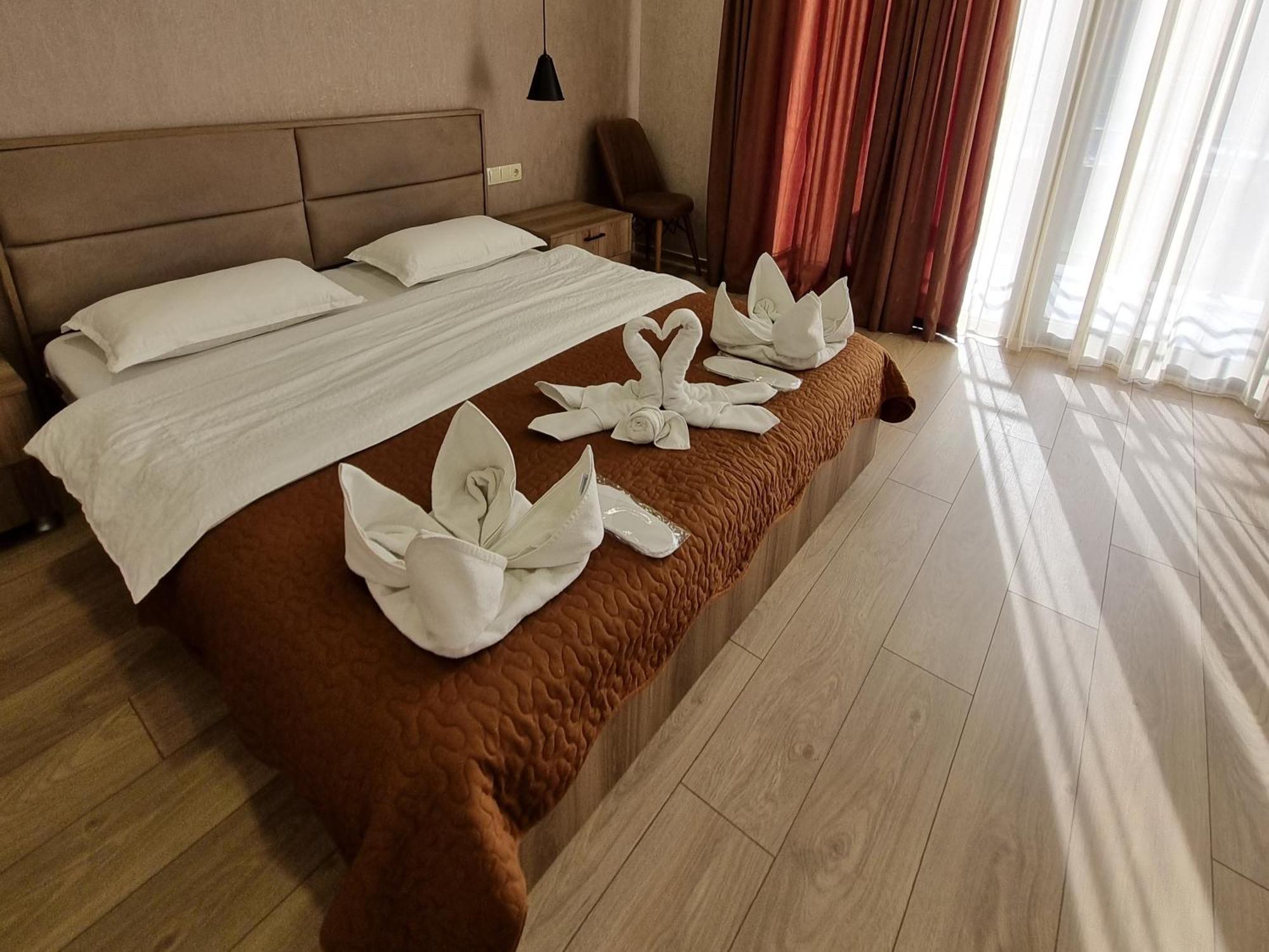 Hotel Sweet Night Stepantsminda Exterior foto