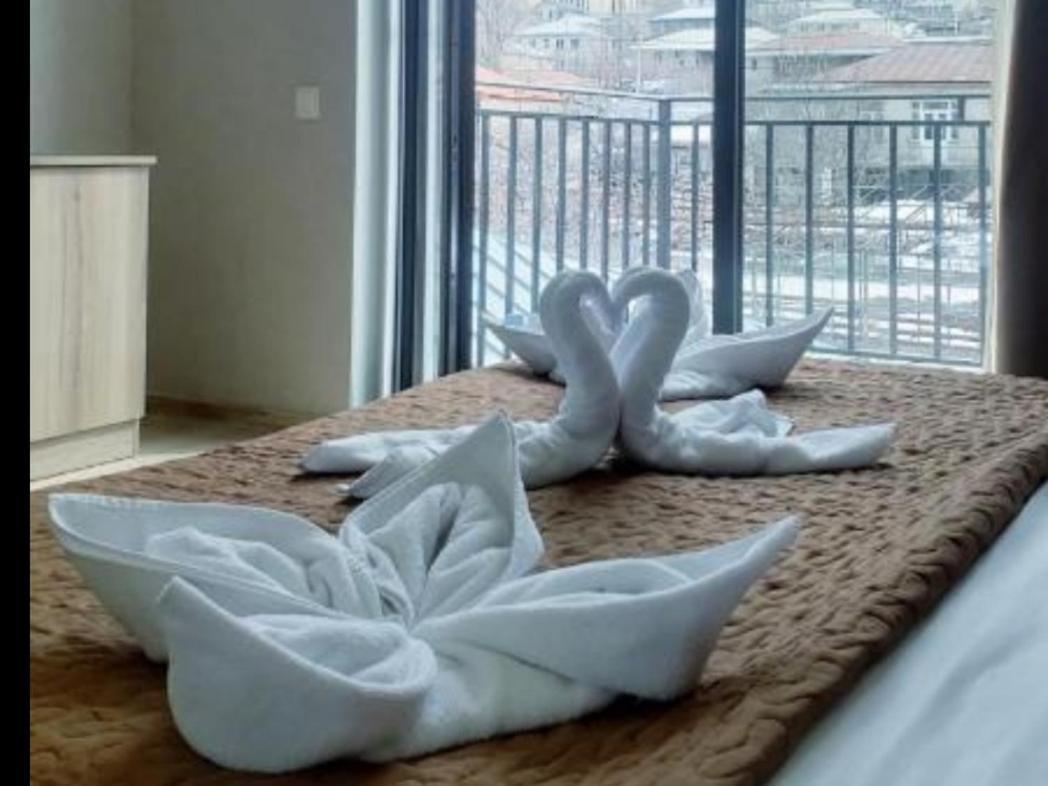 Hotel Sweet Night Stepantsminda Exterior foto